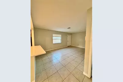 2564 42nd Avenue N, Saint Petersburg, FL 33714 - Photo 2