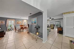 626 Rollingwood Ln, Valrico, FL 33594 - Photo 4