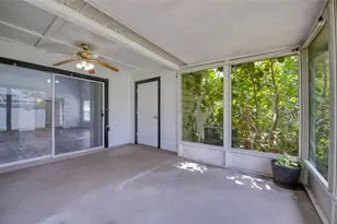 2390 Bentley Dr, Palm Harbor, FL 34684 - Photo 38