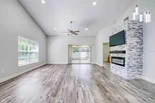2390 Bentley Dr, Palm Harbor, FL 34684 - Photo 4