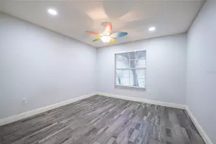 2390 Bentley Dr, Palm Harbor, FL 34684 - Photo 30