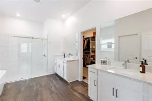 8692 Little Bluestem Dr, Land O Lakes, FL 34637 - Photo 40