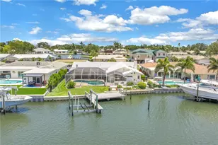 2067 Massachusetts Ave NE, Saint Petersburg, FL 33703 - Photo 1