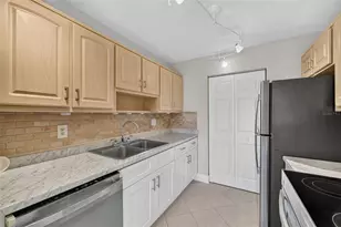 1211 11th Cir SE, Largo, FL 33771 - Photo 10