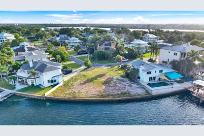 121 Augusta Avenue, Palm Harbor, FL 34683 - Photo 1