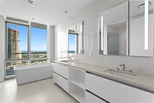 400 Central Ave, Saint Petersburg, FL 33701 - Photo 20
