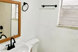 718 W 5th St, Lakeland, FL 33805 - Photo 8