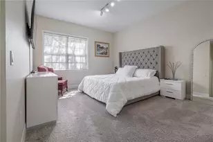 2920 2 Hansen Manor Ln, Tampa, FL 33611 - Photo 22