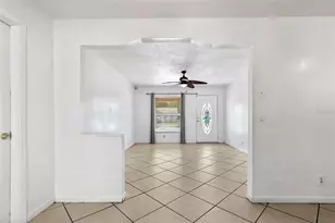 5923 Yorkshire Rd, Tampa, FL 33634 - Photo 12