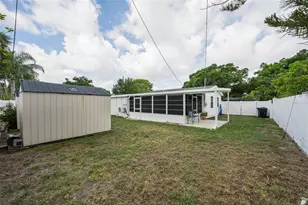 6701 Orchard Dr N, Saint Petersburg, FL 33702 - Photo 38