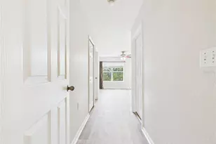 16310 Fairford Palms Ct, Tampa, FL 33647 - Photo 2