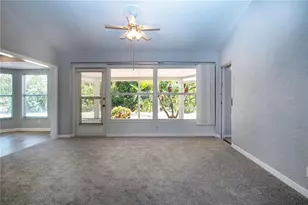 1624 Brookton Green Dr, Sun City Center, FL 33573 - Photo 10
