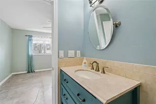 1365 N Snell Isle Blvd NE, Saint Petersburg, FL 33704 - Photo 30