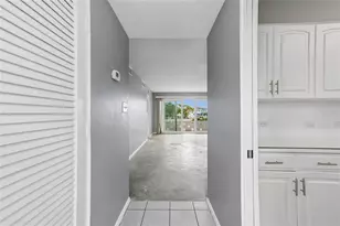 1365 N Snell Isle Blvd NE, Saint Petersburg, FL 33704 - Photo 4