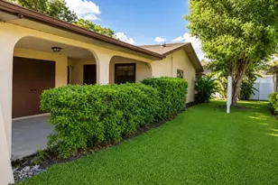 4808 Ho Wil Ln, Bradenton, FL 34207 - Photo 2