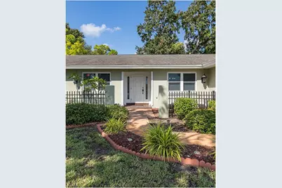 8120 Canterbury Circle, Seminole, FL 33777 - Photo 6