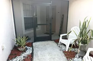 908 45th St E, Bradenton, FL 34208 - Photo 4