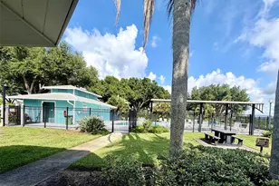 908 45th St E, Bradenton, FL 34208 - Photo 20