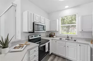 12440 Country White Cir, Tampa, FL 33635 - Photo 10