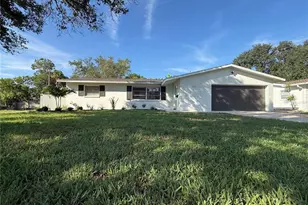 1760 Georgia Ave NE, Saint Petersburg, FL 33703 - Photo 1