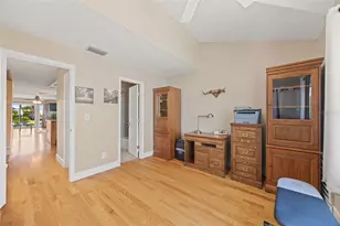 367 Madeira Cir, Tierra Verde, FL 33715 - Photo 20