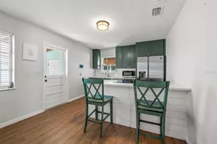 2105 52nd St S, Saint Petersburg, FL 33707 - Photo 6
