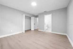 306 Floral Dr, Tampa, FL 33613 - Photo 16