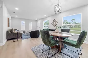 306 Floral Dr, Tampa, FL 33613 - Photo 8