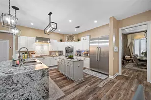 7888 Bayou Club Blvd, Seminole, FL 33777 - Photo 12