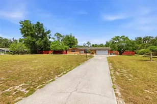 10744 Osceola Dr, New Port Richey, FL 34654 - Photo 2