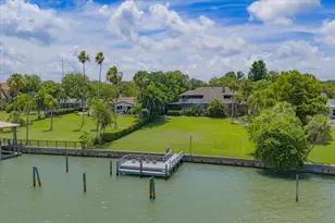 220 Harbor View Ln, Largo, FL 33770 - Photo 2