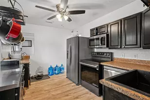 2221 8th Ave N, Saint Petersburg, FL 33713 - Photo 12