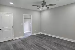 704 E Orchid Ave, Tampa, FL 33612 - Photo 20