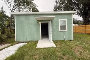 8623 N Willow Ave, Tampa, FL 33604 - Photo 2