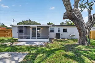 10405 N 22nd St, Tampa, FL 33612 - Photo 24