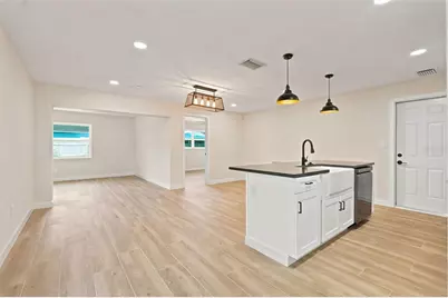 4700 Chancellor Street NE, Saint Petersburg, FL 33703 - Photo 12