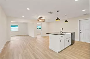 4700 Chancellor St NE, Saint Petersburg, FL 33703 - Photo 12