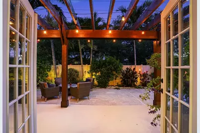 1125 11th Avenue NE, Saint Petersburg, FL 33705 - Photo 54
