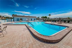 542 Boca Ciega Point Blvd N, Madeira Beach, FL 33708 - Photo 34