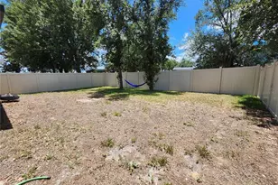 411 Rock Springs Cir, Groveland, FL 34736 - Photo 14