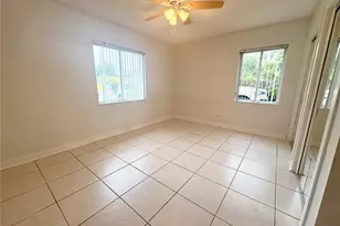 360 72nd Ave, Saint Petersburg, FL 33706 - Photo 16
