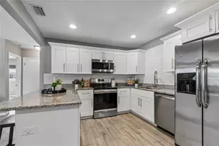10746 109th St, Seminole, FL 33778 - Photo 12