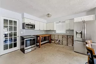 7905 11th Ave S, Saint Petersburg, FL 33707 - Photo 24