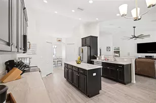 11020 Sage Thrasher Ave, Weeki Wachee, FL 34614 - Photo 18