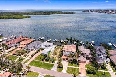 6527 Bayou Grande Blvd NE, Saint Petersburg, FL 33702 - Photo 16