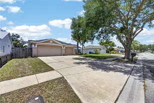 10313 Tarragon Dr, Riverview, FL 33569 - Photo 6