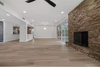 426 Fern Cliff Avenue, Tampa, FL 33617 - Photo 10