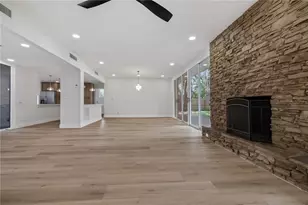 426 Fern Cliff Ave, Tampa, FL 33617 - Photo 10