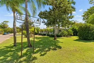 1743 Eagles Nest Dr, Belleair, FL 33756 - Photo 2