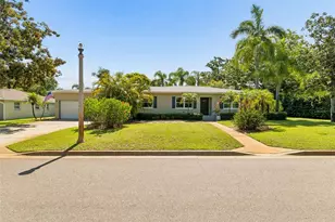 1743 Eagles Nest Dr, Belleair, FL 33756 - Photo 2